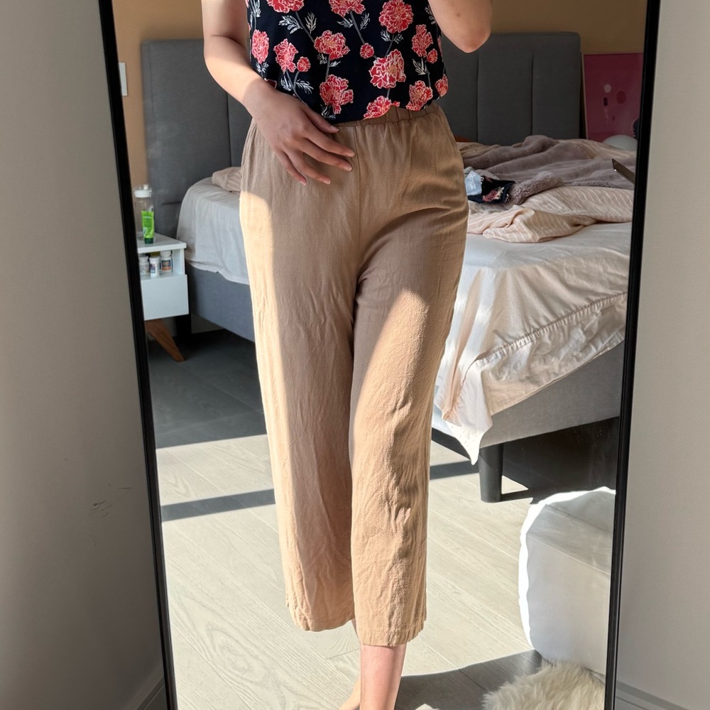 High-Waisted Tan Cropped Pants